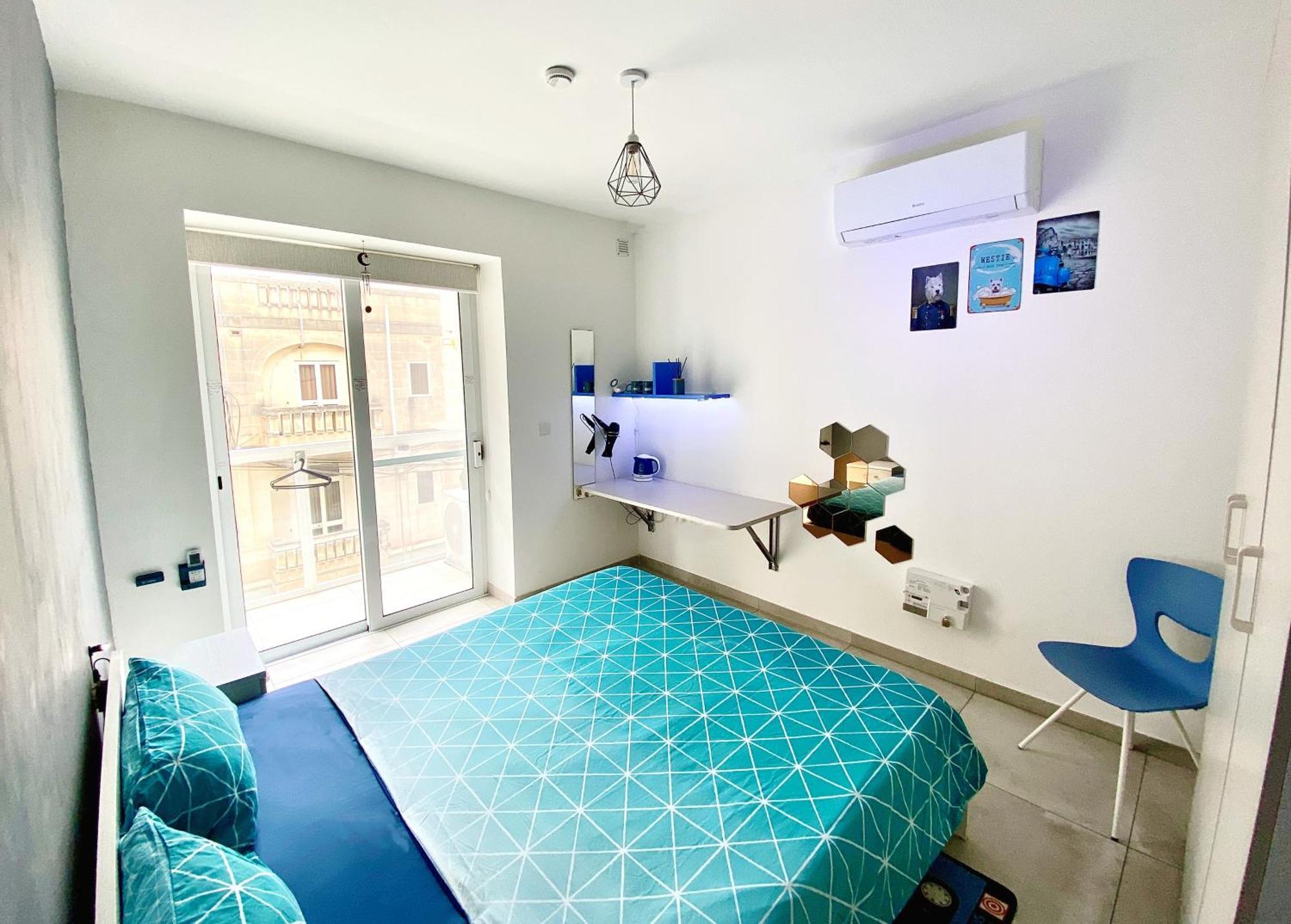 Central- Private En-Suite With Balcony In Shared Residence Pietà 외부 사진